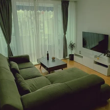Apartment Lenci *