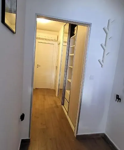 Apartment Lenci *